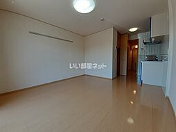 ヴェル　モンターニュ 106 1階ワンルームのリビング/ダイニング