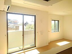 カーサピアッツァII 103 1階1LDKのリビング/ダイニング