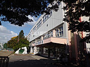 【小学校】山鼻小学校まで377ｍ