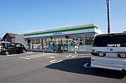 【コンビニエンスストア】ファミリーマート宗像東郷5丁目店まで635ｍ