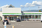 【コンビニエンスストア】ファミリーマート 北斗久根別店まで1130ｍ