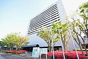 【総合病院】健和会　大手町病院まで909ｍ