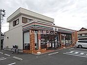 【コンビニエンスストア】セブンイレブン 井原上出部町店まで585ｍ