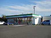 【コンビニエンスストア】ファミリーマート築館木戸店まで961ｍ