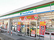 【コンビニエンスストア】ファミリーマート 高岡大坪三丁目店まで242ｍ
