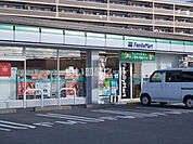 【コンビニエンスストア】ファミリーマート 大津大萱店まで452ｍ