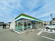 【コンビニエンスストア】ファミリーマート仙台東中田四丁目店まで718ｍ