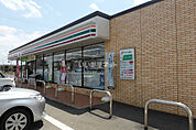 【コンビニエンスストア】セブンイレブン　小前田店まで1740ｍ