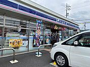 【コンビニエンスストア】ローソン 斑鳩龍田西八丁目店まで683ｍ