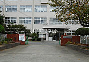 【小学校】福岡市立周船寺小学校まで633ｍ