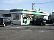 【コンビニエンスストア】ファミリーマート吉田かたおか店まで498ｍ