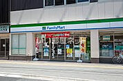 【コンビニエンスストア】ファミリーマート 鶴橋駅北店まで301ｍ