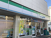 【コンビニエンスストア】ファミリーマート 中野弥生町一丁目店まで541ｍ