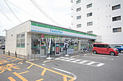 【コンビニエンスストア】ファミリーマート　小倉中津口店まで174ｍ