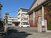 【小学校】大垣市立荒崎小学校まで67ｍ
