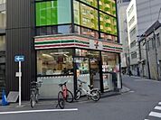 【コンビニエンスストア】セブンイレブン新宿都税事務所前店まで597ｍ