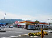 【ディスカウントショップ】ダイレックス　わさだ店まで393ｍ