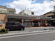 【コンビニエンスストア】セブンイレブン東京医科大前店まで120ｍ