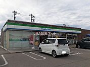 【コンビニエンスストア】ファミリーマート 高岡問屋町店まで646ｍ