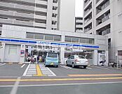 【コンビニエンスストア】ローソン 高知新本町店まで2105ｍ