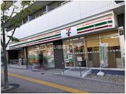 【コンビニエンスストア】セブンイレブン新宿上落合3丁目山手通り店まで526ｍ