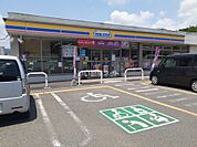 【コンビニエンスストア】ミニストップ津長岡店まで1859ｍ