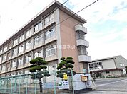 【中学校】一ツ橋中学校まで430ｍ