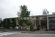 【幼稚園】みどり幼稚園まで734ｍ