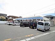 【コンビニエンスストア】ローソン中前川町店まで1472ｍ