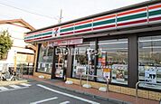 【コンビニエンスストア】セブンイレブン 茅ケ崎南湖店まで1034ｍ