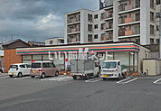 【コンビニエンスストア】セブン-イレブン 柏原田辺店まで976ｍ