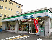 【コンビニエンスストア】ファミリーマート 神鉄谷上駅前店まで301ｍ