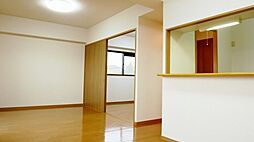 ロイヤルヒルズ 303 3階2LDKのリビング/ダイニング