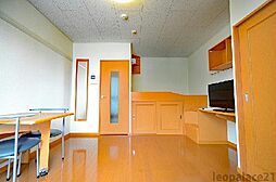 レオパレスリバーサイド 105 1階1Kのリビング/ダイニング