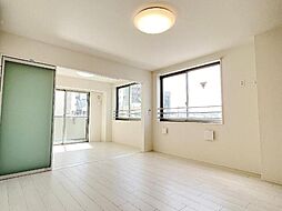 JR青梅線 小作駅 徒歩2分の賃貸マンション 3階1LDKのリビング/ダイニング