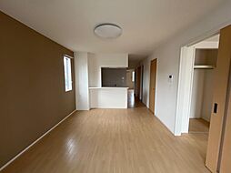 カーサ・カメリア 1階2LDKのリビング/ダイニング