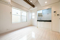 アウルム 203 2階ワンルームのリビング/ダイニング