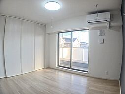 プレジャーエムケイ 203 2階1Kのリビング/ダイニング