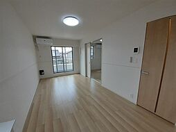 近鉄鈴鹿線 平田町駅 徒歩12分の賃貸アパート 2階1LDKのリビング/ダイニング