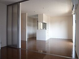 JR武蔵野線 吉川駅 徒歩18分の賃貸アパート 1階2LDKのリビング/ダイニング