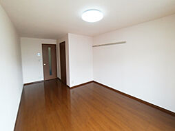 JR御殿場線 裾野駅 バス15分 富士急シティバス　富沢停下車 徒歩3分の賃貸アパート 1階1Kのリビング/ダイニング