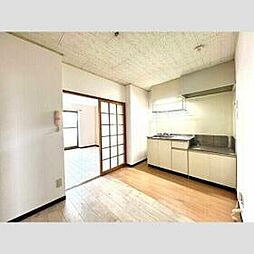 ロイヤルエステート山田 301 3階3DKのリビング/ダイニング