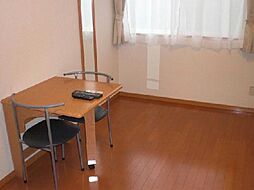 レオパレスいけだ 104 1階1Kのリビング/ダイニング