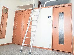 レオパレスローズ　ワン 207 2階1Kのリビング/ダイニング