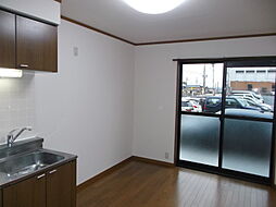 JR関西本線 朝日駅 徒歩5分の賃貸アパート 1階2DKのリビング/ダイニング