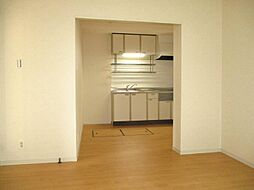 グランドサン 壱弐参伍番館 1103 1階3LDKのリビング/ダイニング