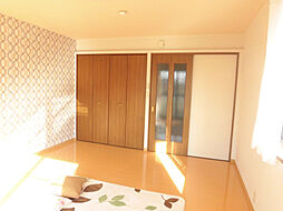 東武伊勢崎線 新伊勢崎駅 5.8kmの賃貸マンション 1階1Kのリビング/ダイニング