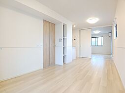 カミーノ　アムレト　III 103 1階1LDKのリビング/ダイニング