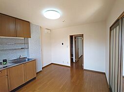 コゥジィーコート 205 2階2DKのリビング/ダイニング