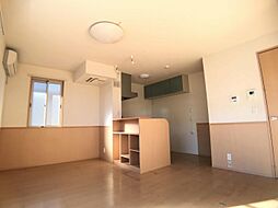 キャメロット　I 201 2階3LDKのリビング/ダイニング